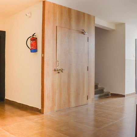 Collection O Kk Trends Hotel Vijayawada Ngoại thất bức ảnh