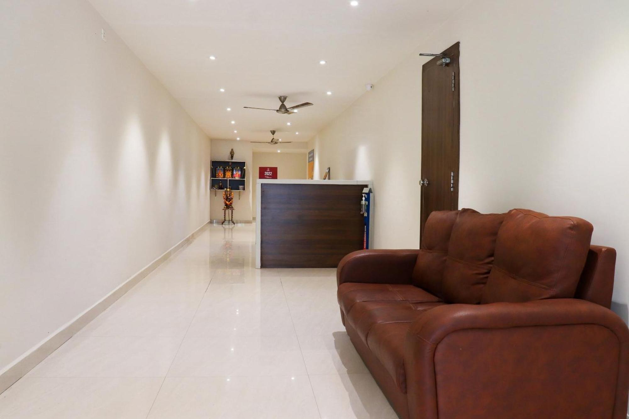 Collection O Kk Trends Hotel Vijayawada Ngoại thất bức ảnh