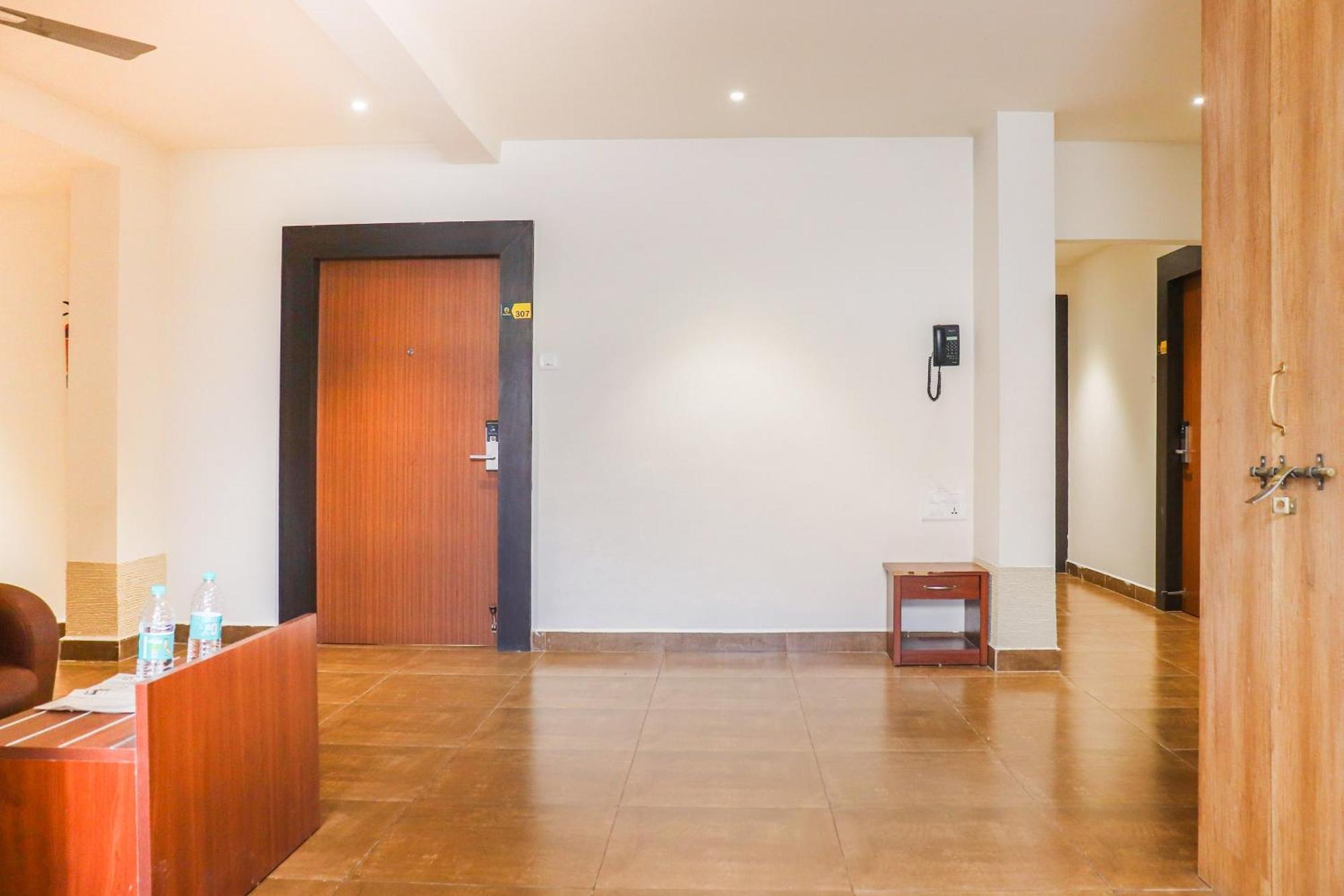 Collection O Kk Trends Hotel Vijayawada Ngoại thất bức ảnh