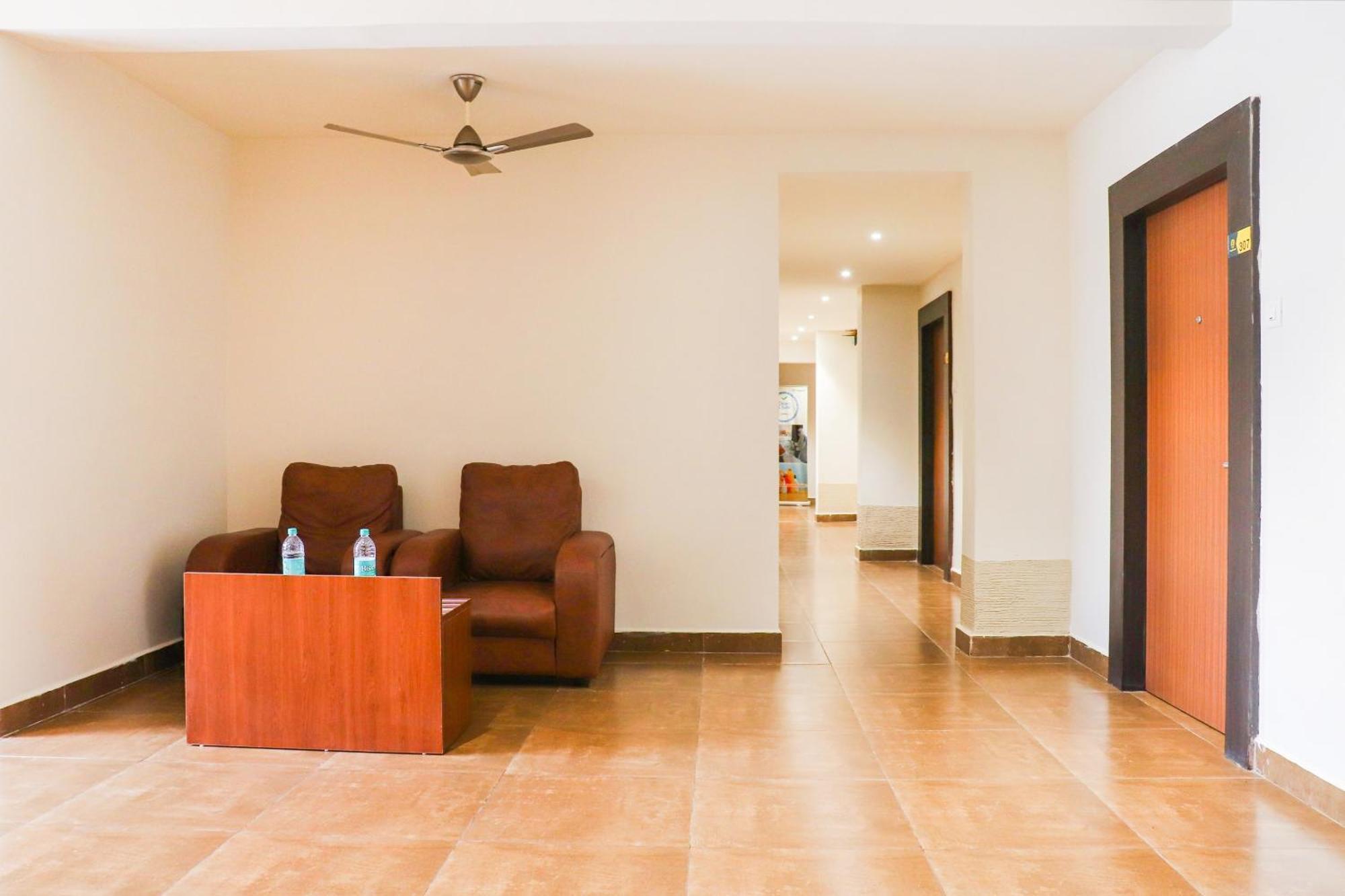 Collection O Kk Trends Hotel Vijayawada Ngoại thất bức ảnh