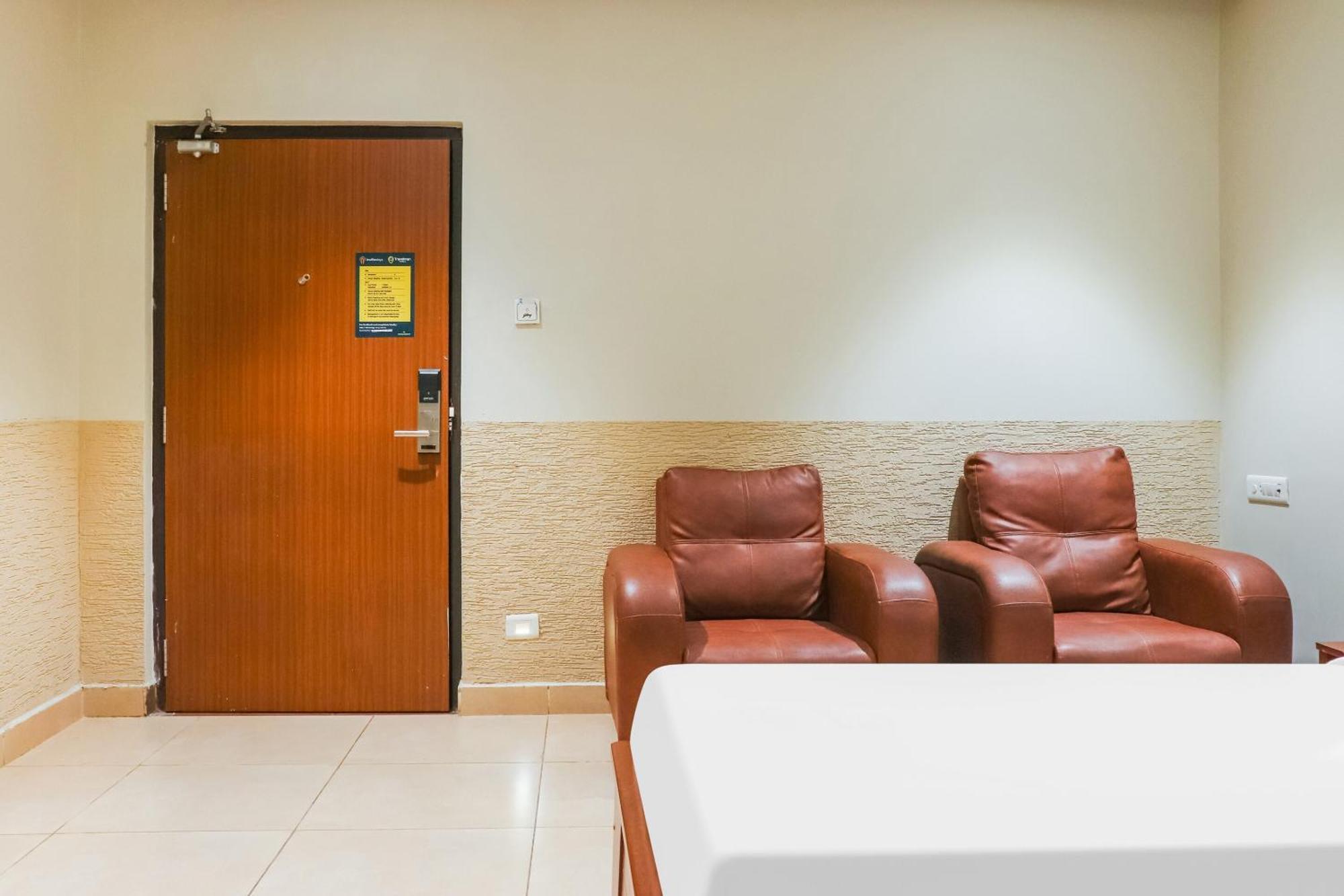 Collection O Kk Trends Hotel Vijayawada Ngoại thất bức ảnh