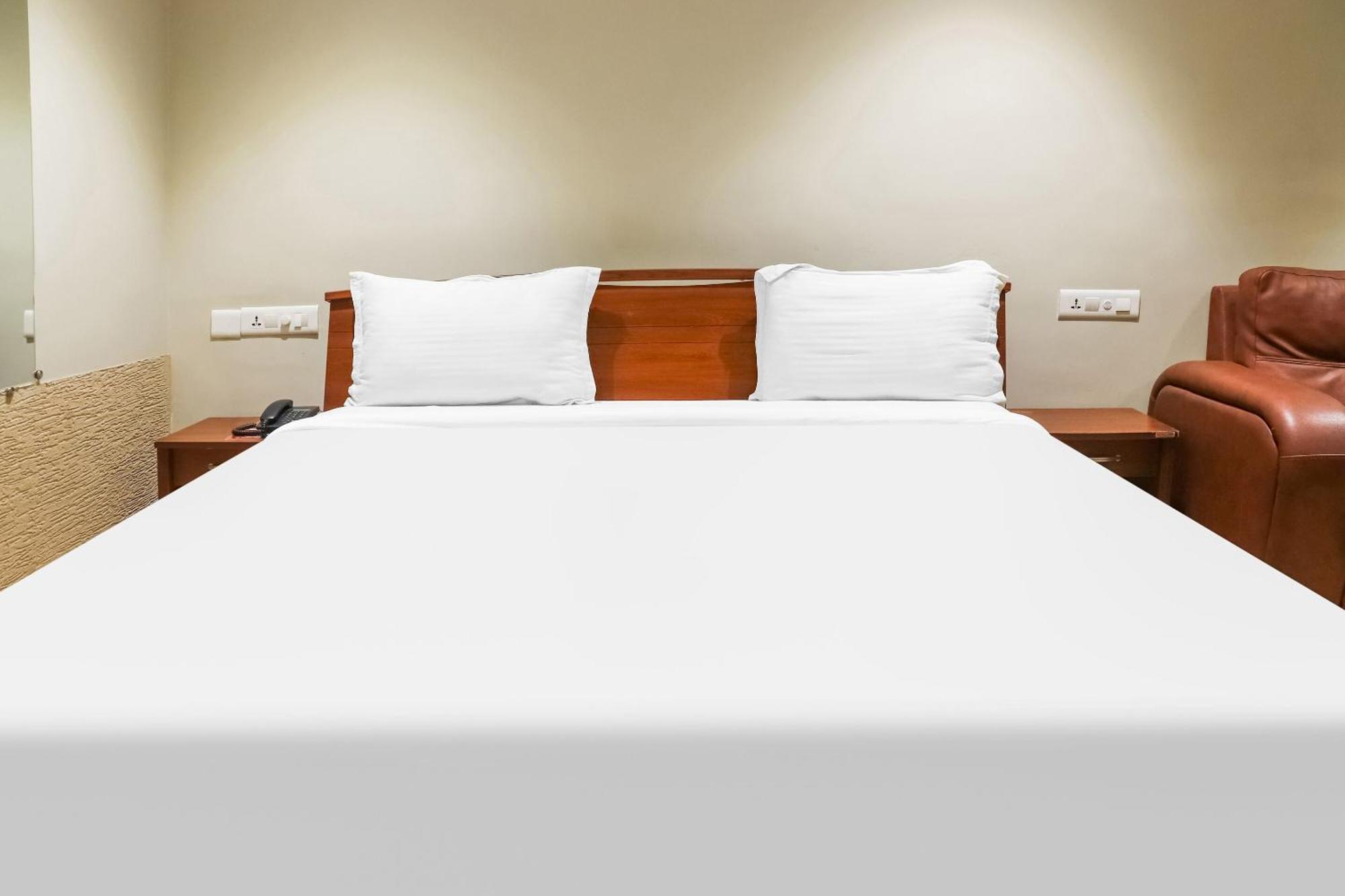 Collection O Kk Trends Hotel Vijayawada Ngoại thất bức ảnh